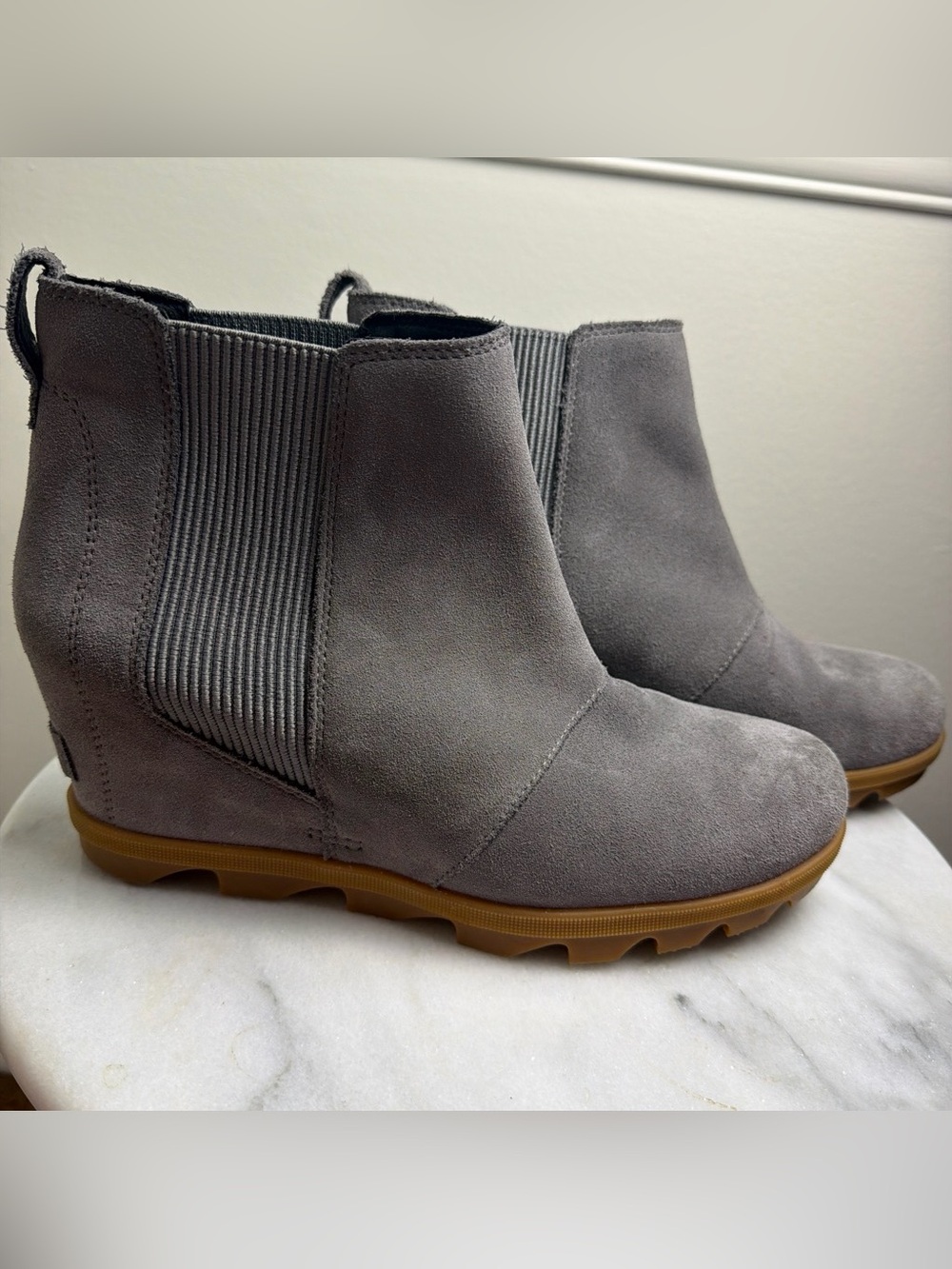 SOREL Gray Suede Wedge Boots – Women’s Size 11